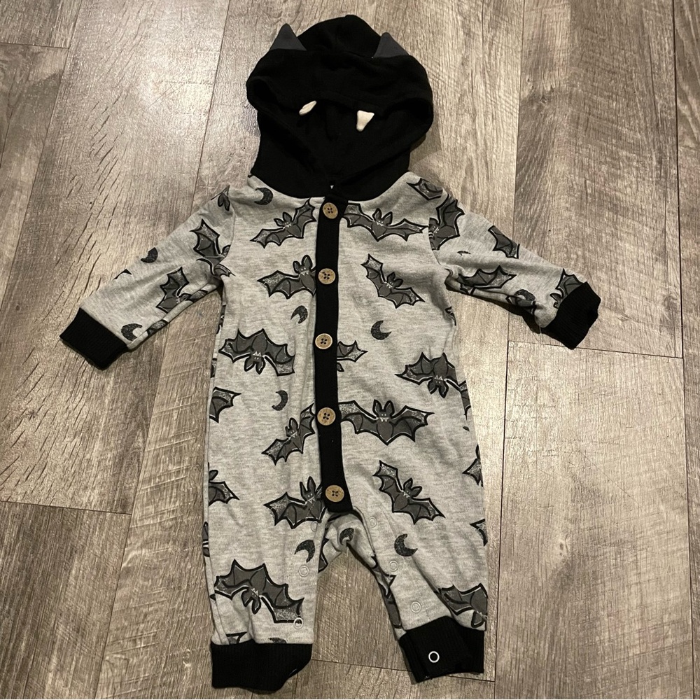 Wonder Nation Halloween Bat Onesie 0-3M